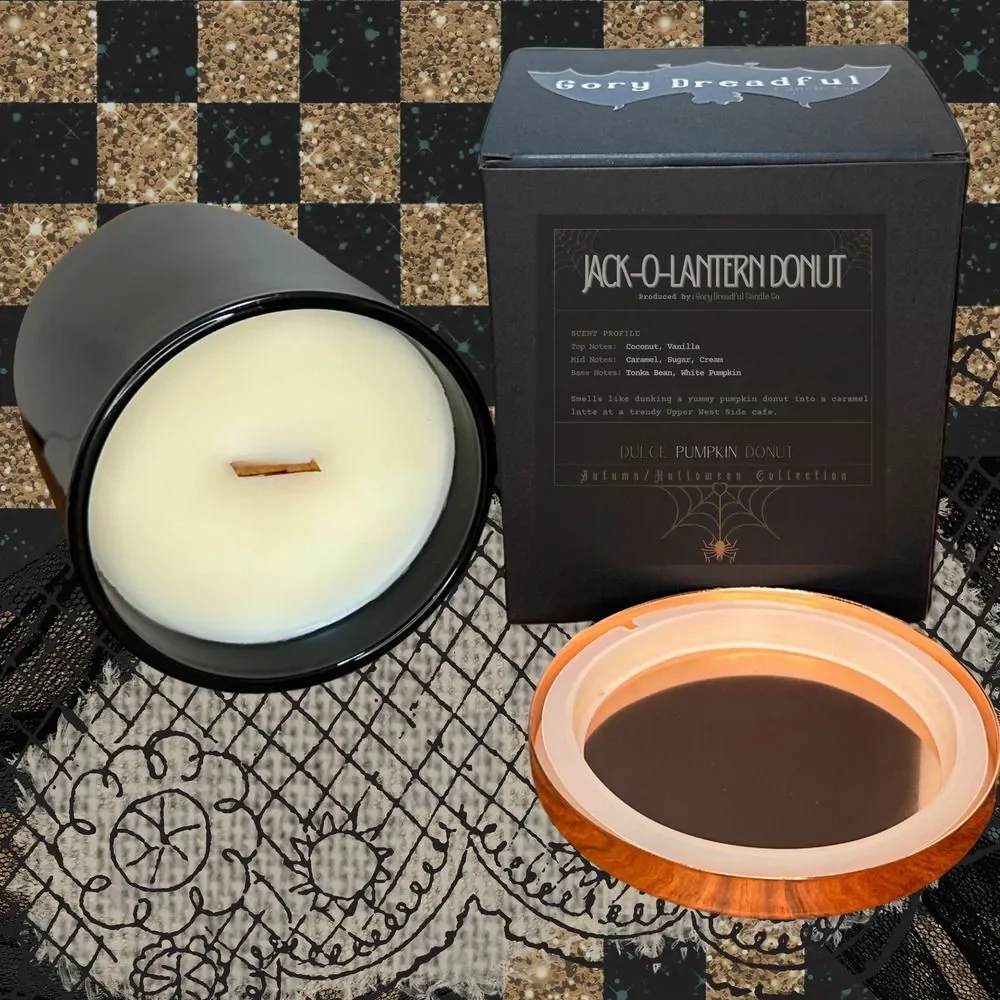 Jack-O-Lantern Donut Crackling Wooden Wick Candle: Dulce Pumpkin Donut Scent